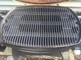 WEBER (Ricambio Compatibile) Set Griglie di Cottura in Ghisa (63.5 x 45.2 cm) – Ricambio Sostitutivo per Barbecue a Gas Serie Q 300, Q 3000 e Simili Weber
