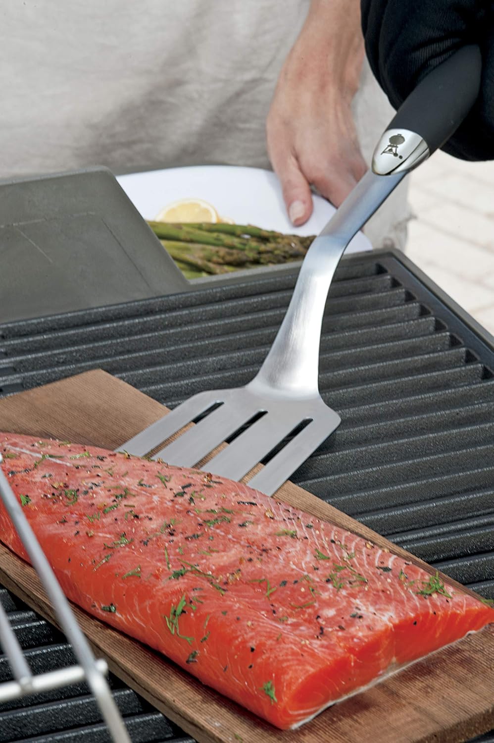WEBER Paletta Giracarne Premium (46 cm) – Spatola Angolata in Acciaio Inox con Manico Ergonomico Antiscivolo (Art. 6620) Weber