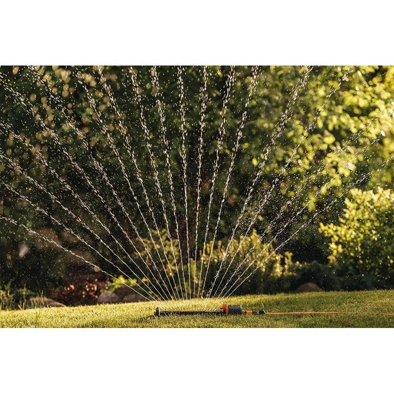 FISKARS 1023662 – Irrigatore oscillante a risparmio idrico M