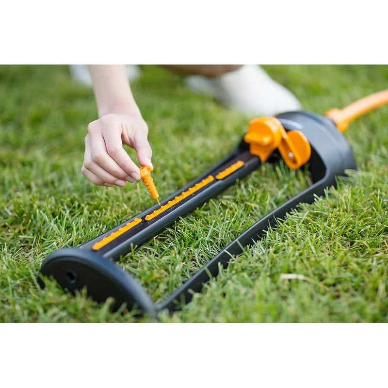 FISKARS 1023662 – Irrigatore oscillante a risparmio idrico M